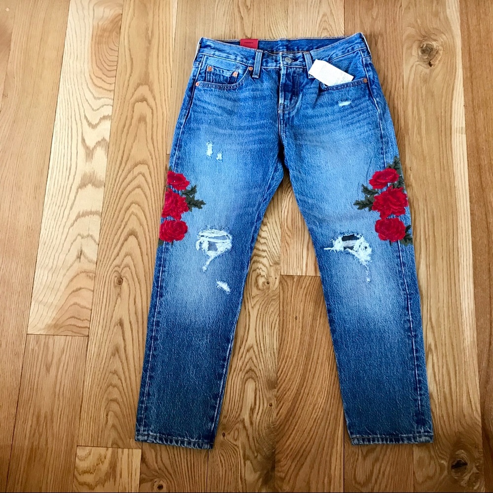 ❤️ SOLD OUT ❤️ NWT LEVIS CROPPED TAPER JEANS - Picture 7 of 8